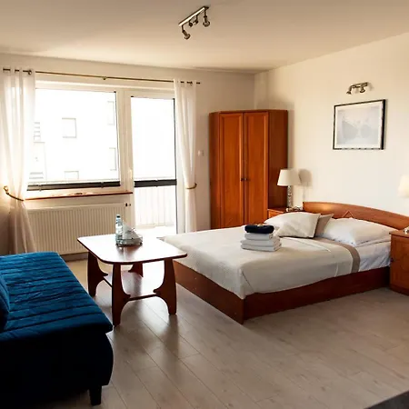 Проживание в семье Plazowa 6 Рева